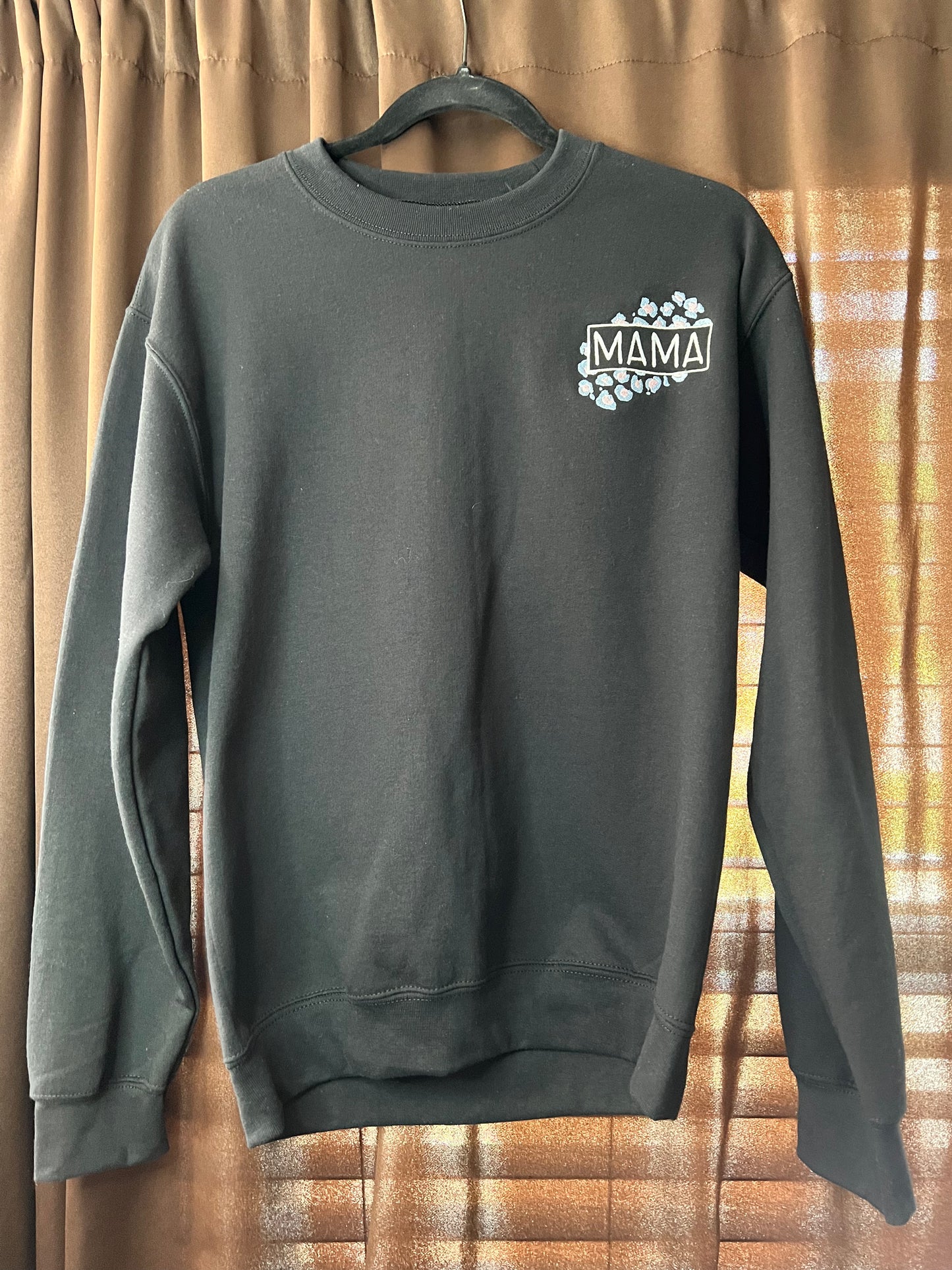 Embroidered Mama Sweatshirt